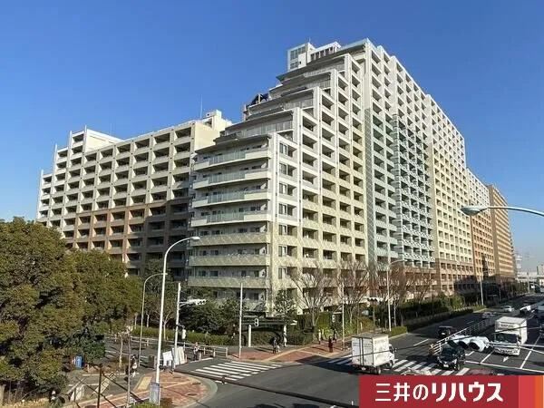 2LDK apartment in Koto Ward, Tokyo - Photo 1