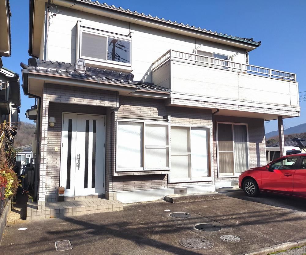 4LDK house in Asakita Ward, Hiroshima - Photo 1