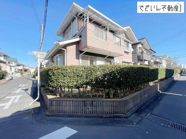Bright 4LDK Renovated House in Kumagaya - Photo 1