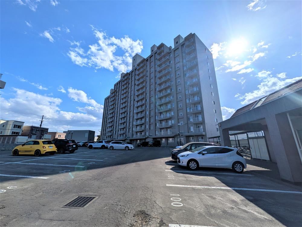 4LLDDKK apartment in Nishi Ward, Sapporo, Hokkaido - Photo 1