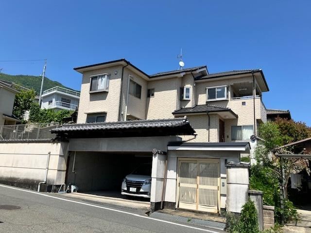 4LDK house in Kure, Hiroshima - Photo 1
