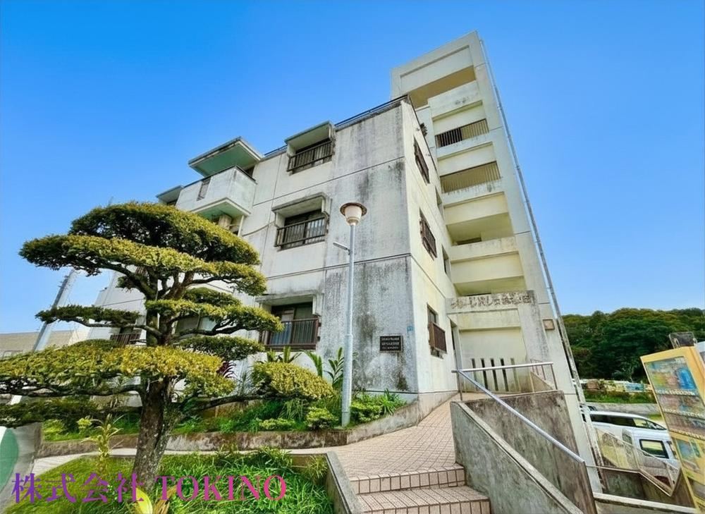 2LDK apartment in Ginowan, Okinawa - photo 1