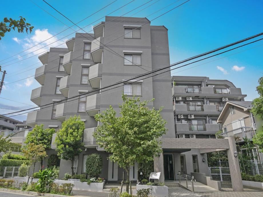 2LDK apartment in Setagaya Ward, Tokyo - Photo 1
