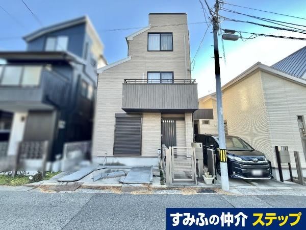 4LDK house in Nishinomiya, Hyogo - Photo 1