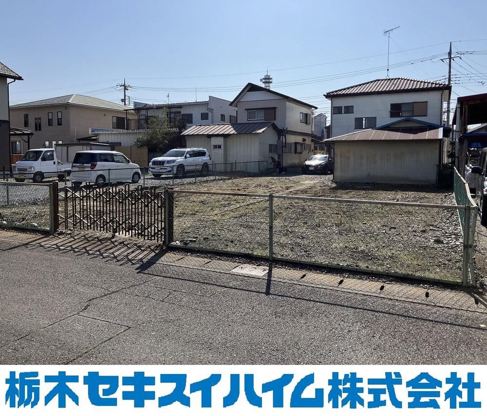 Bright Land with Two Road Frontages in Moka - Photo 1