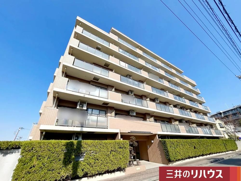 Renovated 3LDK Apartment in Tsurumi Chuo - Photo 1