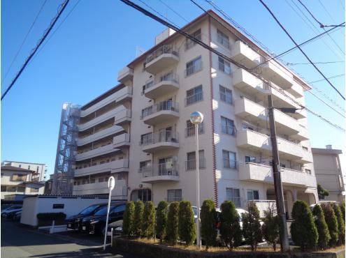 3LDK Apartment with Private Garden in Chiba City - Photo 1