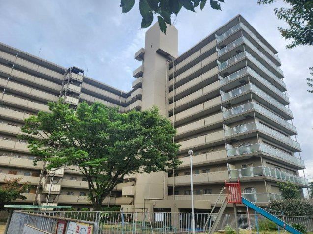 3LDK apartment in Fushimi Ward, Kyoto - Photo 1