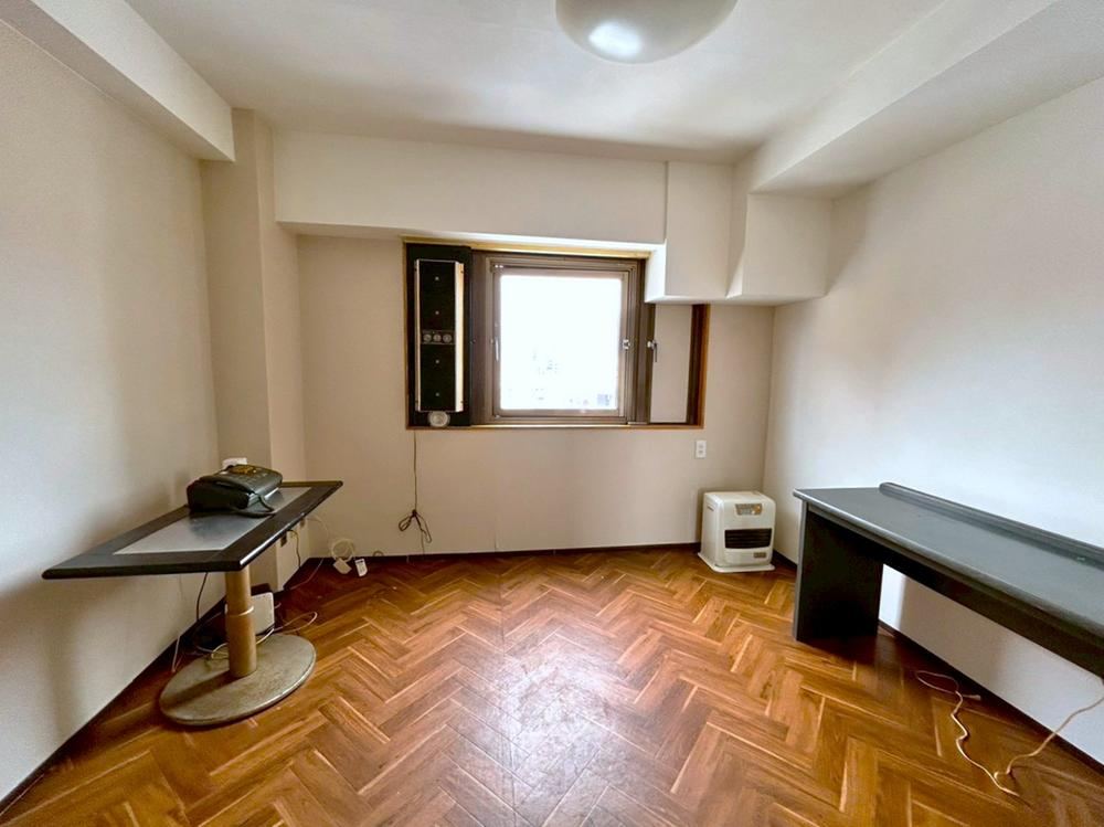 studio apartment in Chuo Ward, Sapporo, Hokkaido - Photo 1