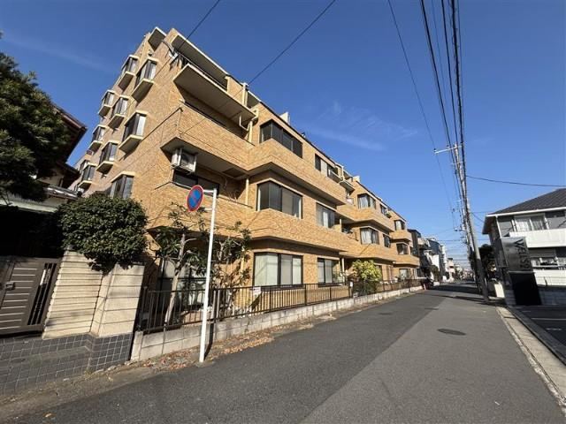 Renovated 3LDK Apartment in Irifunemachi - Photo 1