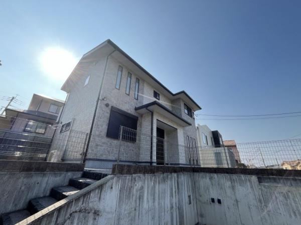 4LDK+S house in Yahatanishi Ward, Kitakyushu, Fukuoka - Photo 1