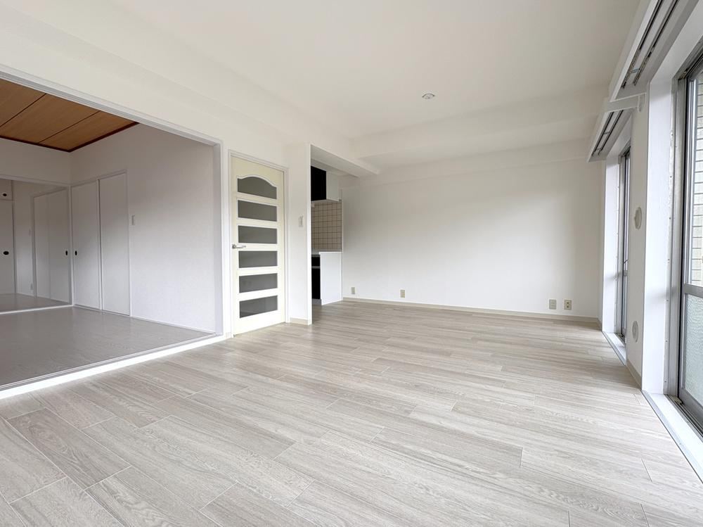 Flexible Viewing Options Available - Photo 1