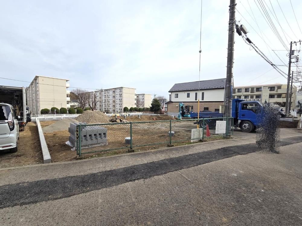 Attractive Riverside Land in Ayase City - Photo 1
