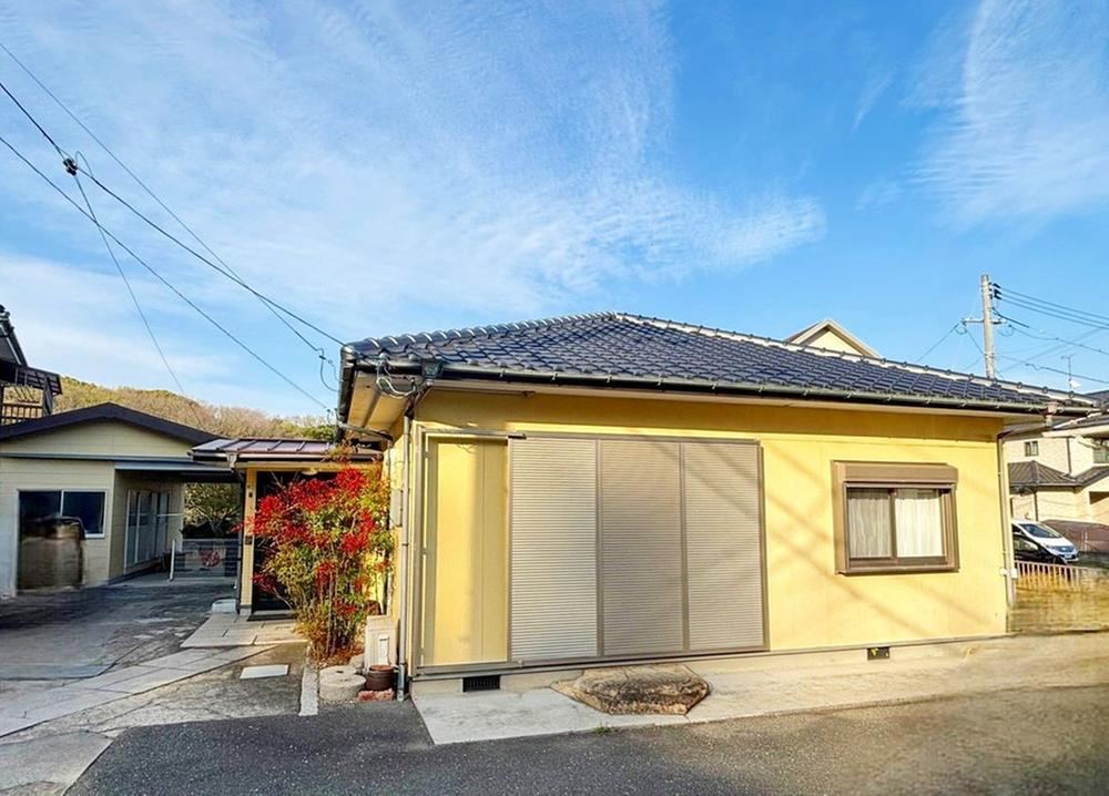 5LDK house in Ube, Yamaguchi - Photo 1