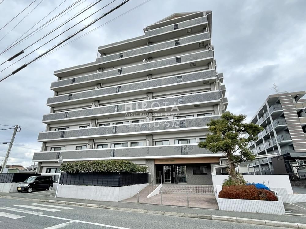 4LDK apartment in Yahatanishi Ward, Kitakyushu, Fukuoka - Photo 1