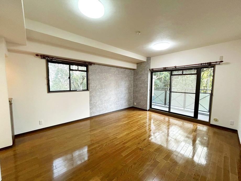 4LDK apartment in Kawachinagano, Osaka - Photo 1