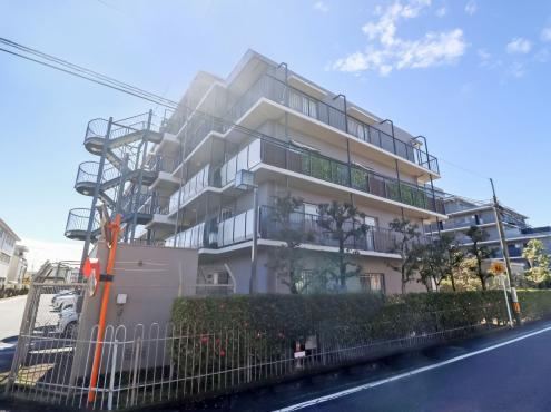 Comfortable 3LDK Apartment in Kawagoe - Photo 1