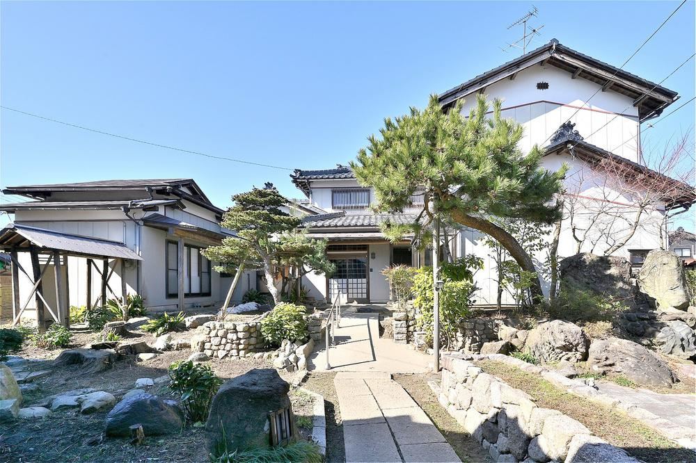 Charming 6LDK Traditional House in Niigata City - Photo 1