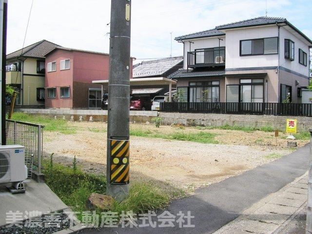 348 m² land in Gifu, Gifu - Photo 1