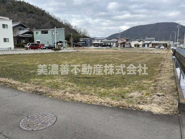 994 m² land in Kakamigahara, Gifu - Photo 1