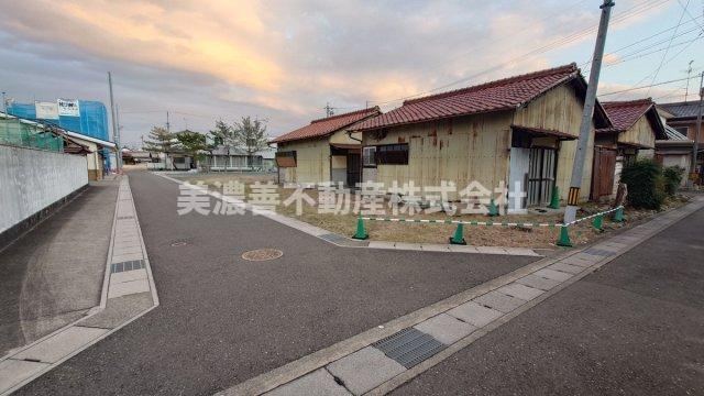 999 m² land in Gifu, Gifu - Photo 1