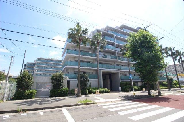 Ocean View 3LDK Apartment with Pet Friendly Policy - Photo 1