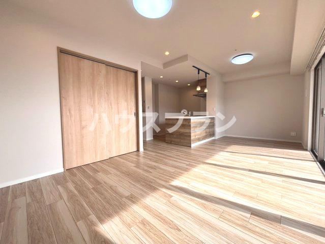 3LDK apartment in Hirakata, Osaka - Photo 1