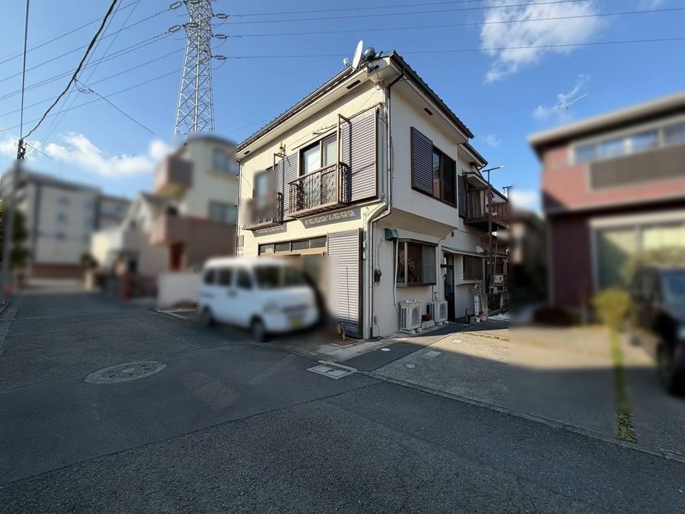 Sunny 3LDK Home in Mitaka - Photo 1