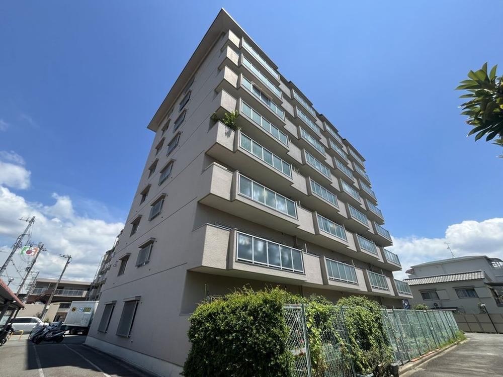 4LDK apartment in Takarazuka, Hyogo - Photo 1