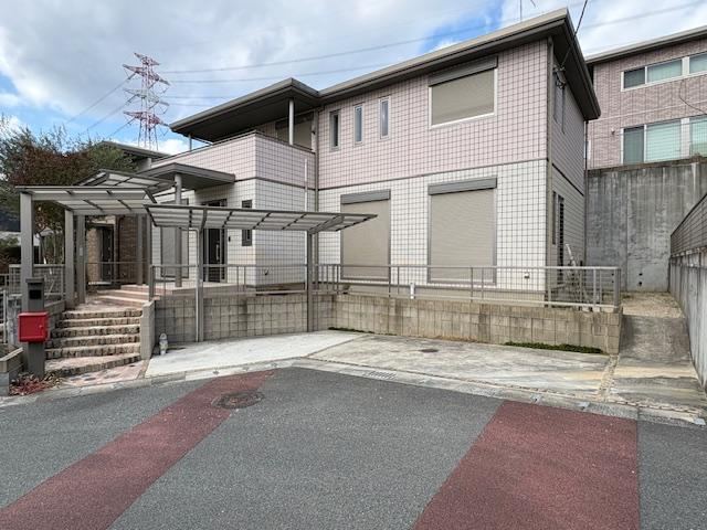 5LDK house in Chikushino, Fukuoka - Photo 1