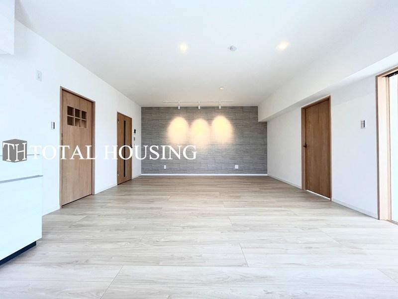 2LDK Apartment Near Kamikitazawa Station - Photo 1