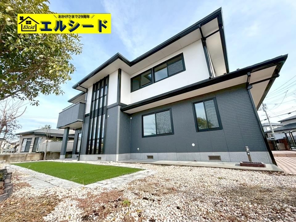 Renovated 7LDK Custom Home in Rifu - Photo 1