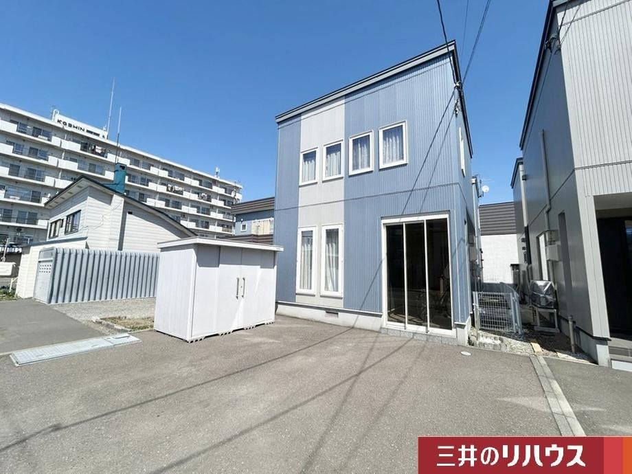 4LDK house in Nishi Ward, Sapporo, Hokkaido - Photo 1