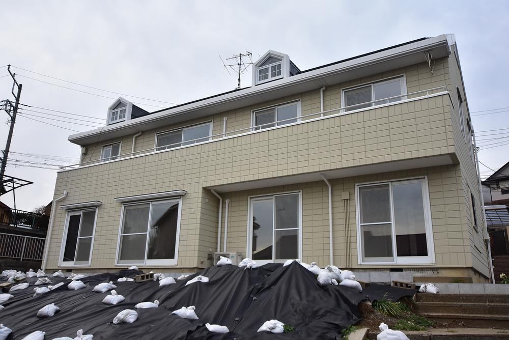 Spacious 5LLDDKK House with Garden in Kumizawa, Yokohama - Photo 1