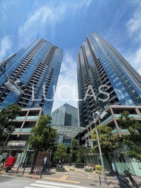 Iconic 2LDK Tower Residence in Ohsaki - Photo 1