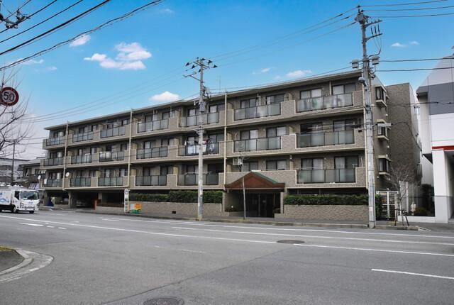 Modern 3LDK Apartment in Edacho - Photo 1