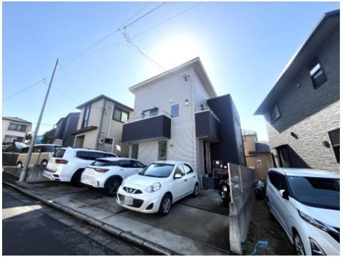 Modern 3LDK House Built in 2020 in Yokohama - Photo 1