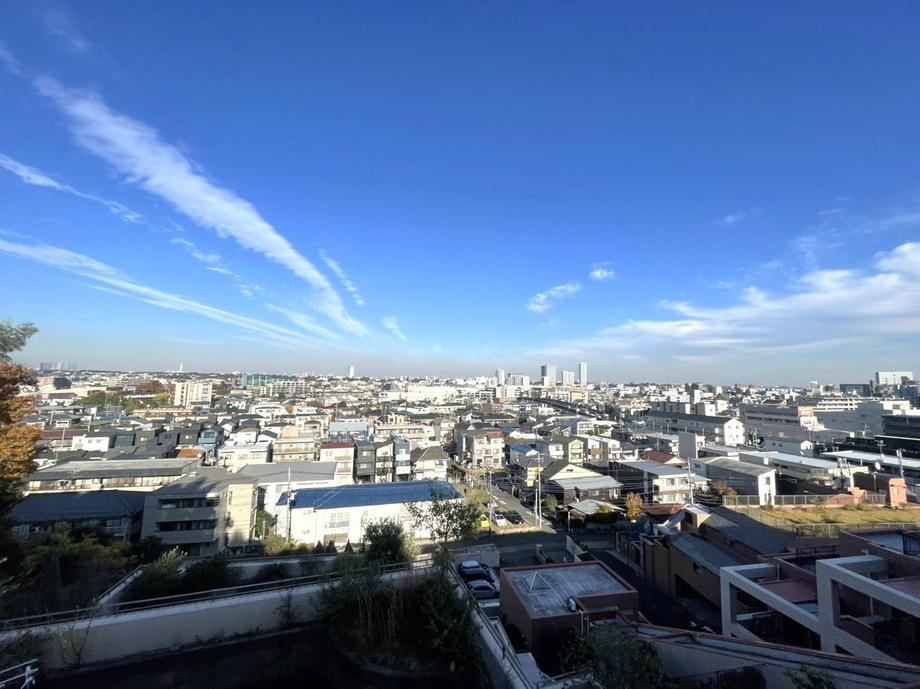 Spacious 4LDK Apartment in Takatsu, Kawasaki - Photo 1