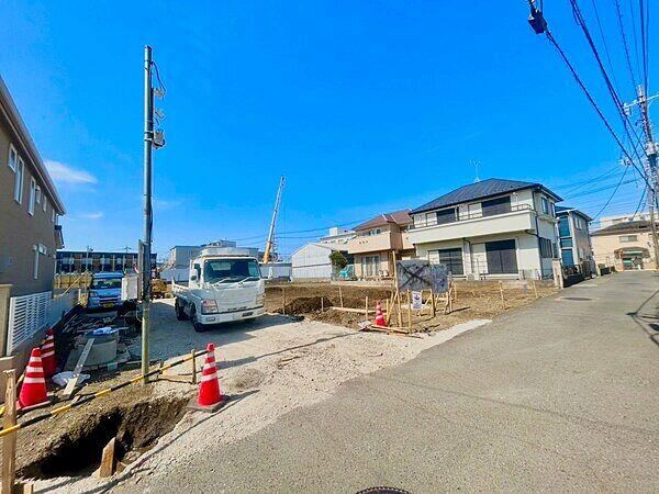 Flexible Land Plot with Custom Building Options - Photo 1
