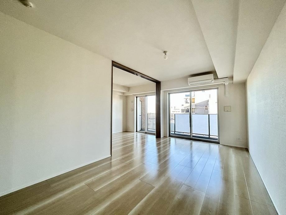 Modern 1LDK Apartment Built in 2020 - Photo 1