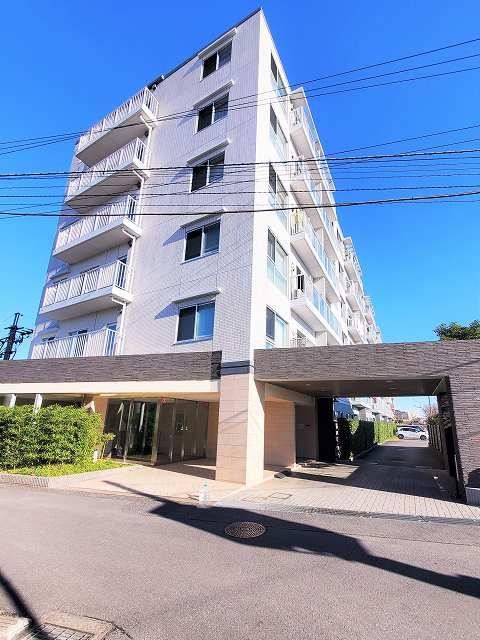Scenic 3LDK Apartment with Fireworks View - Photo 1
