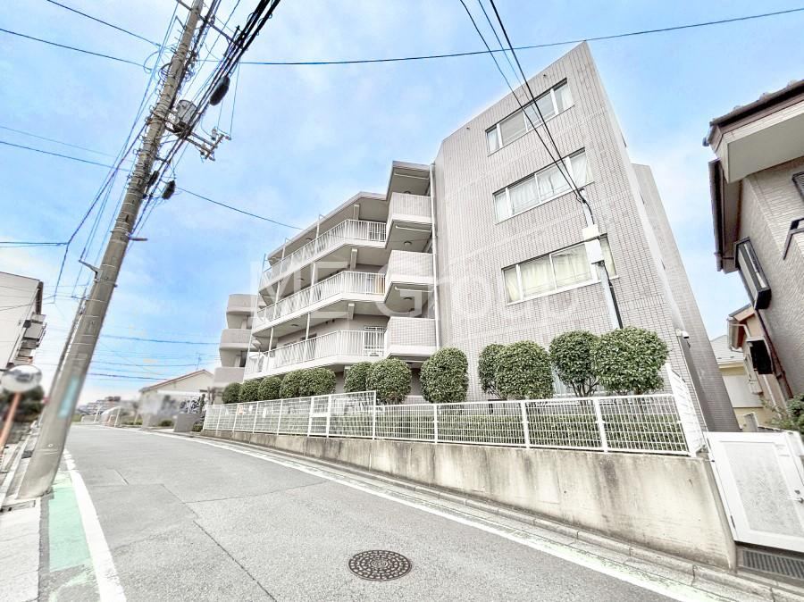 Spacious 3LDK Apartment in Higashi-Urawa - Photo 1