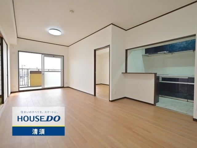 4LDK apartment in Ama, Aichi - Photo 1