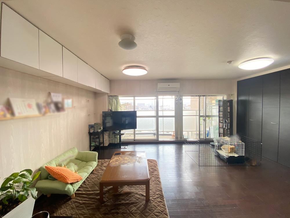 Bright 2LDK Apartment with Pet-Friendly Policy - Photo 1