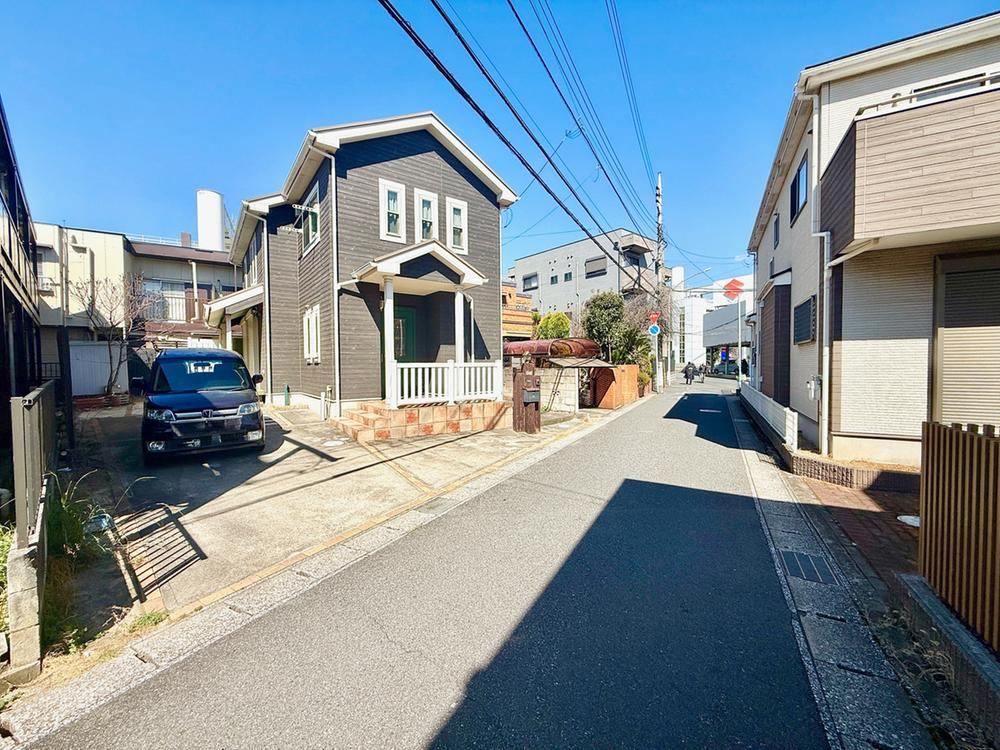 Thumbnail 3