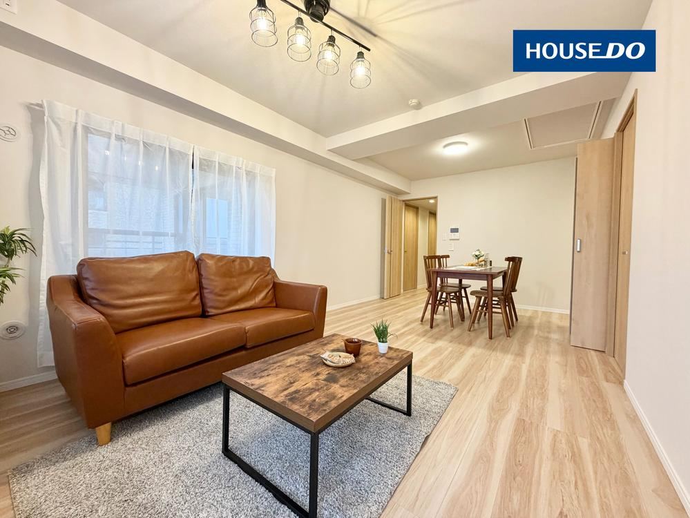 Sunny 4LDK Apartment with Roof Balcony in Aoba, Sendai - Photo 1