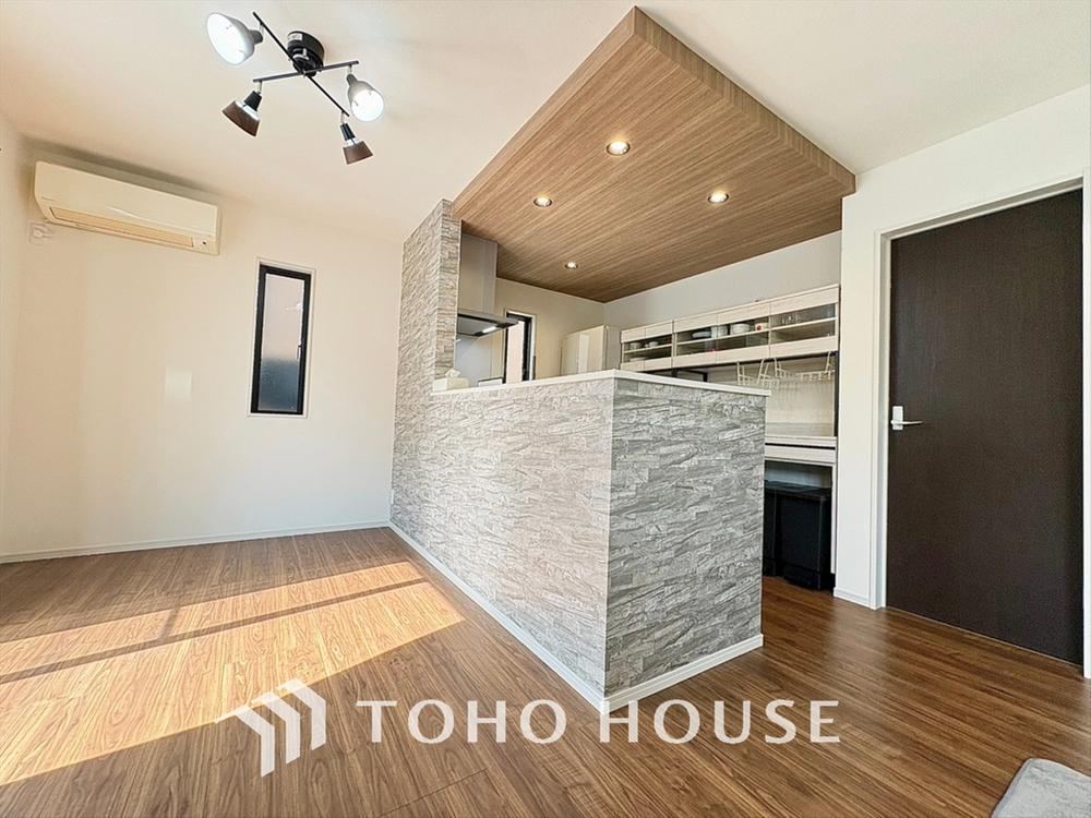 Modern 4LDK Eco-Friendly Home in Akiruno - Photo 1