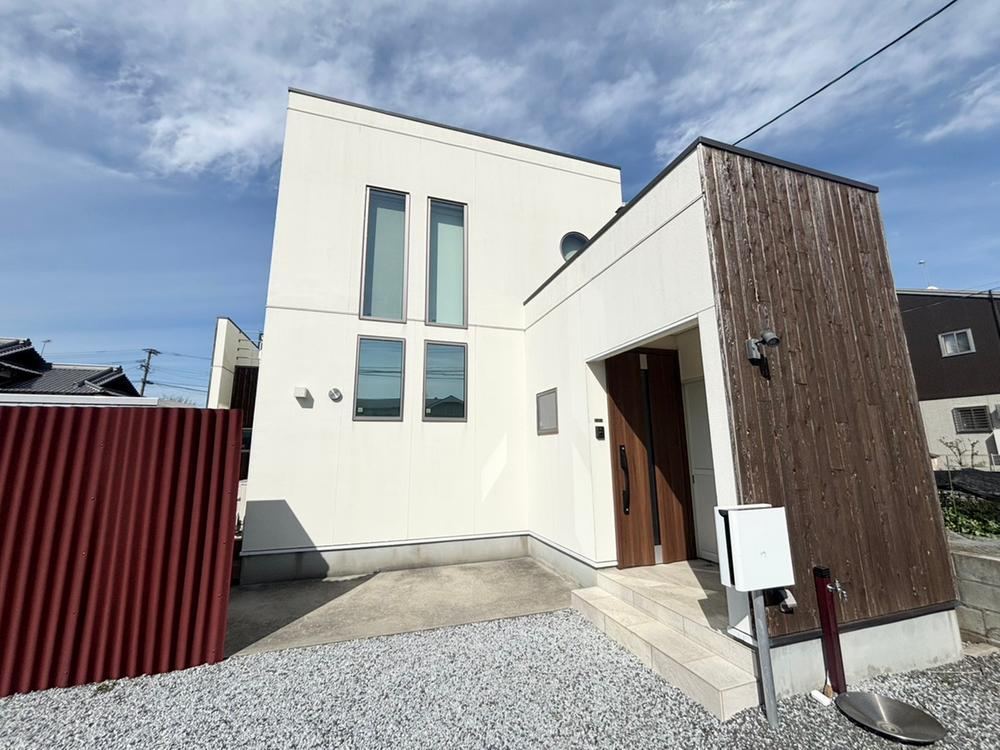 4LDK house in Kurume, Fukuoka - Photo 1