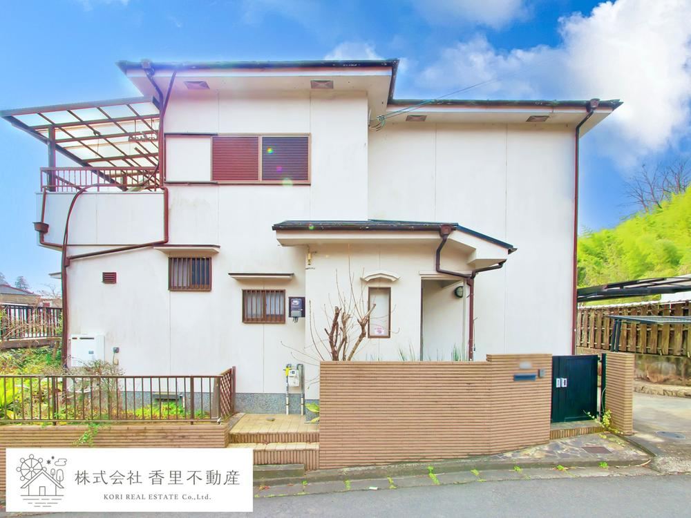 4LDK house in Hirakata, Osaka - Photo 1