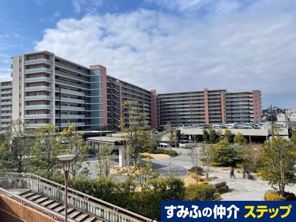 Modern 3LDK Apartment in Tsuruma - Photo 1